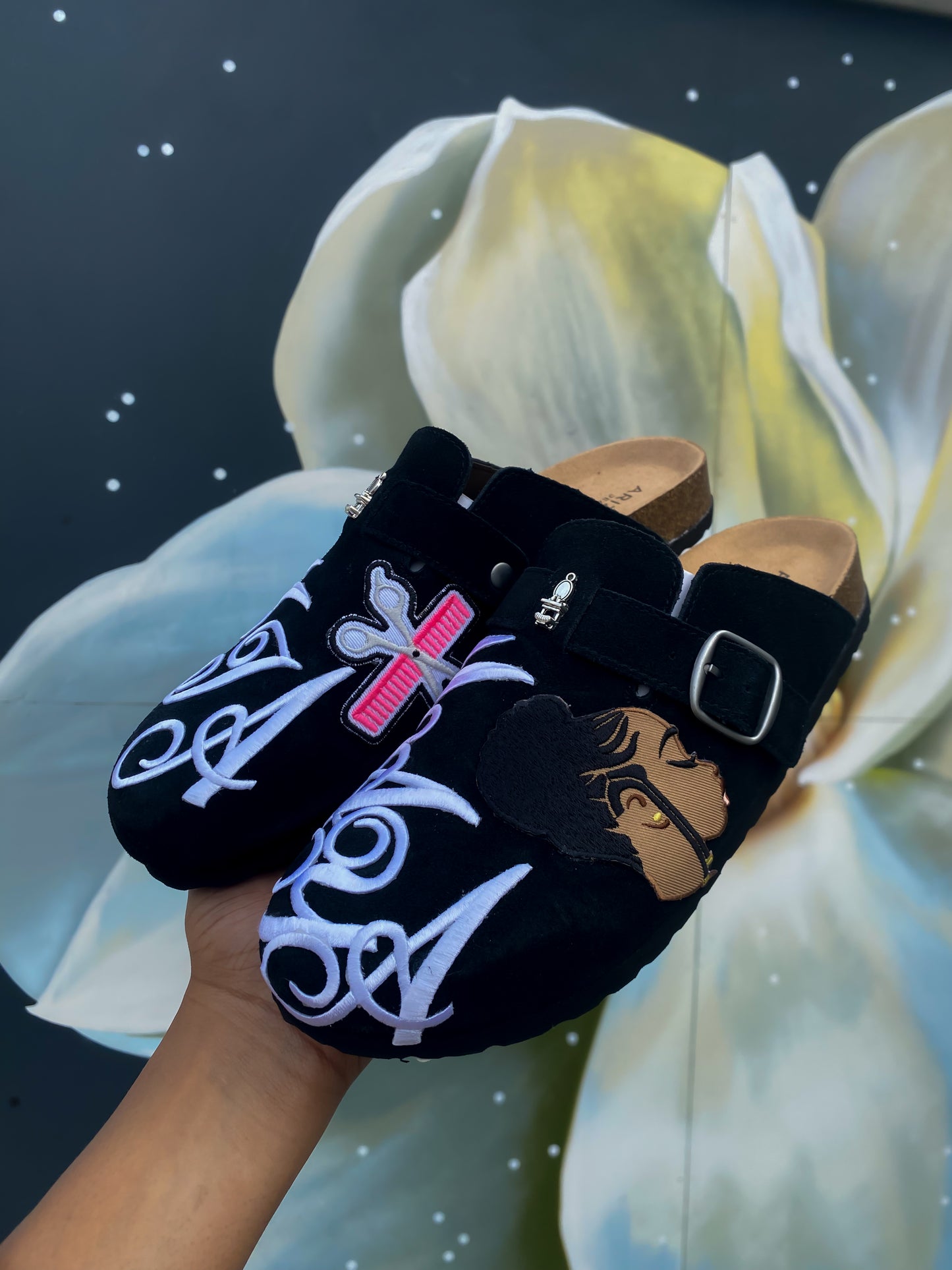 Signature Stylist Clogs