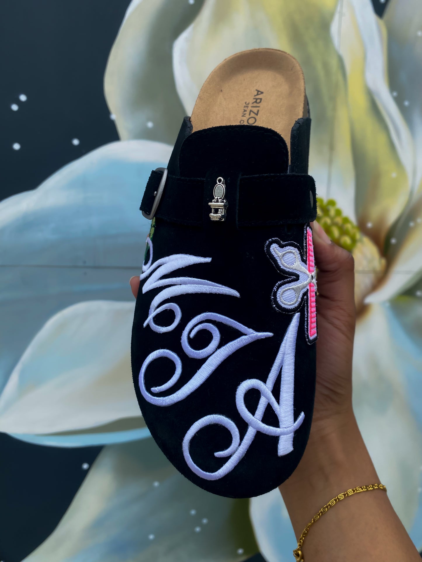 Signature Stylist Clogs